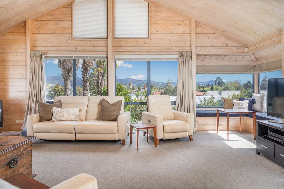 1133 Hikuai Settlement Road_2