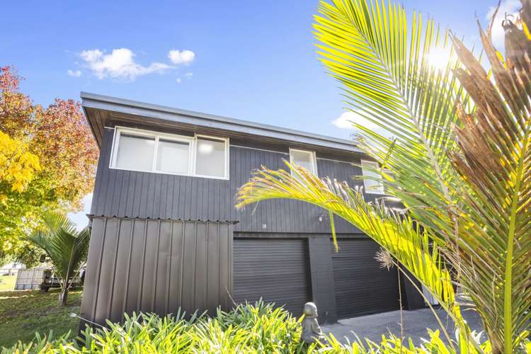 18 Glen Vnus Pauanui_24