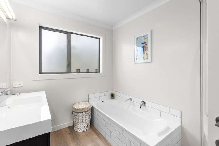 11 Wren Street Albert Town_9