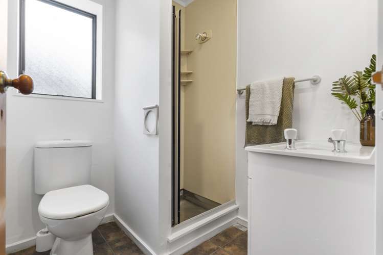 1/176 Norman Lesser Drive Saint Johns_13