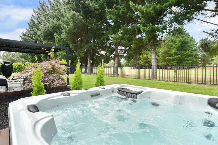 29 Kohunga Crescent Bottle Lake_21