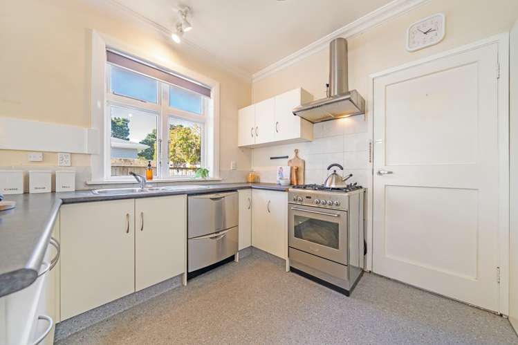 174 Waiwhetu Road Waterloo_24