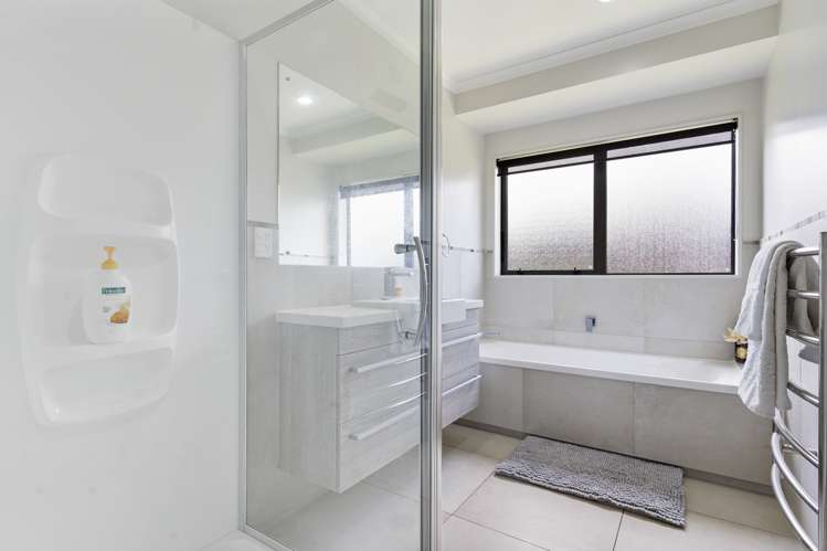 24 Scotsmoor Drive Wattle Downs_14