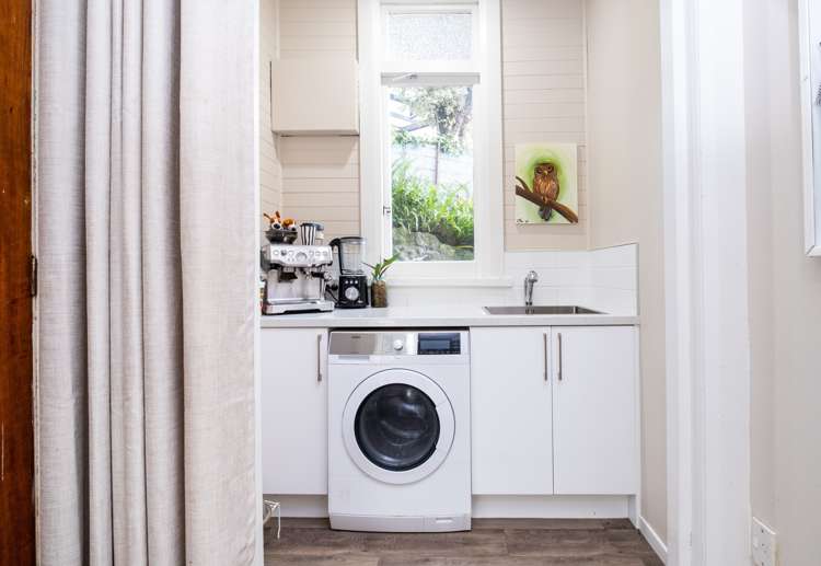 4 Guys Hill Road Hospital Hill_16