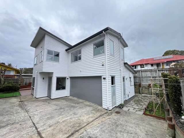 Spacious Stand-Alone Home with 4 Master Bedroo...