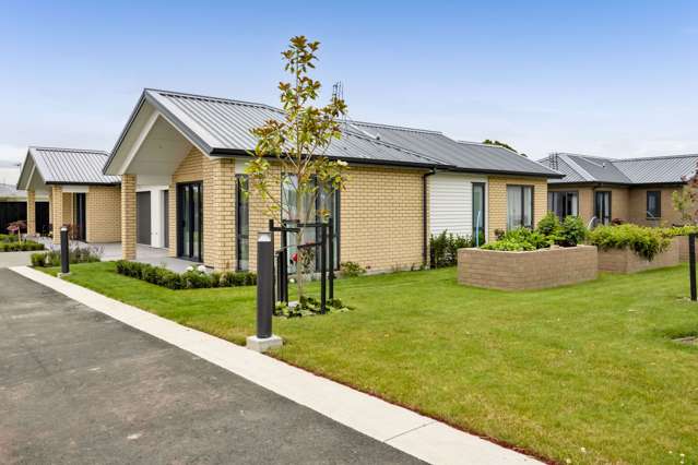 INDEPENDENT LIVING & THOUGHTFULLY DESIGNED TRINITY VILLAGE - ONLY ONE VILLA REMAINING!