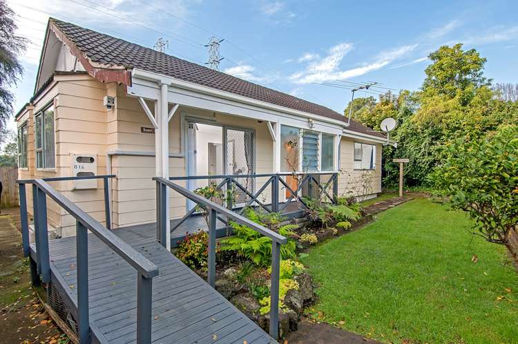 1/81a Flanshaw Road Te Atatu South_0