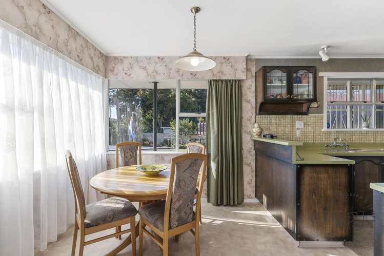 84 Lawrence Crescent Hillpark_6