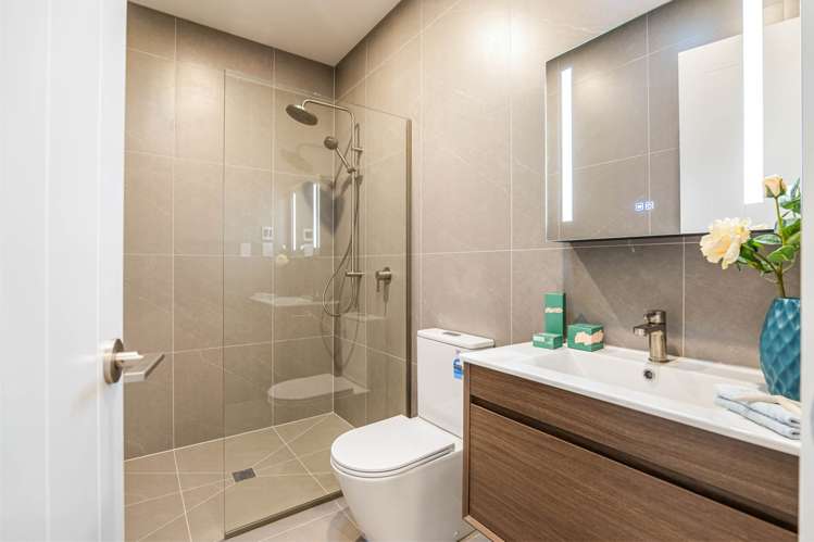 70 Huanui Drive Orewa_10