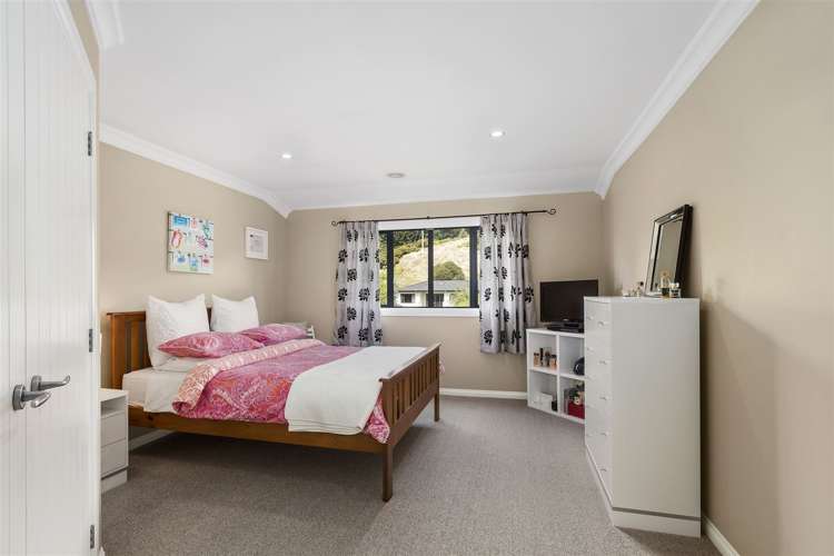 3 Endeavour Drive Whitby_17