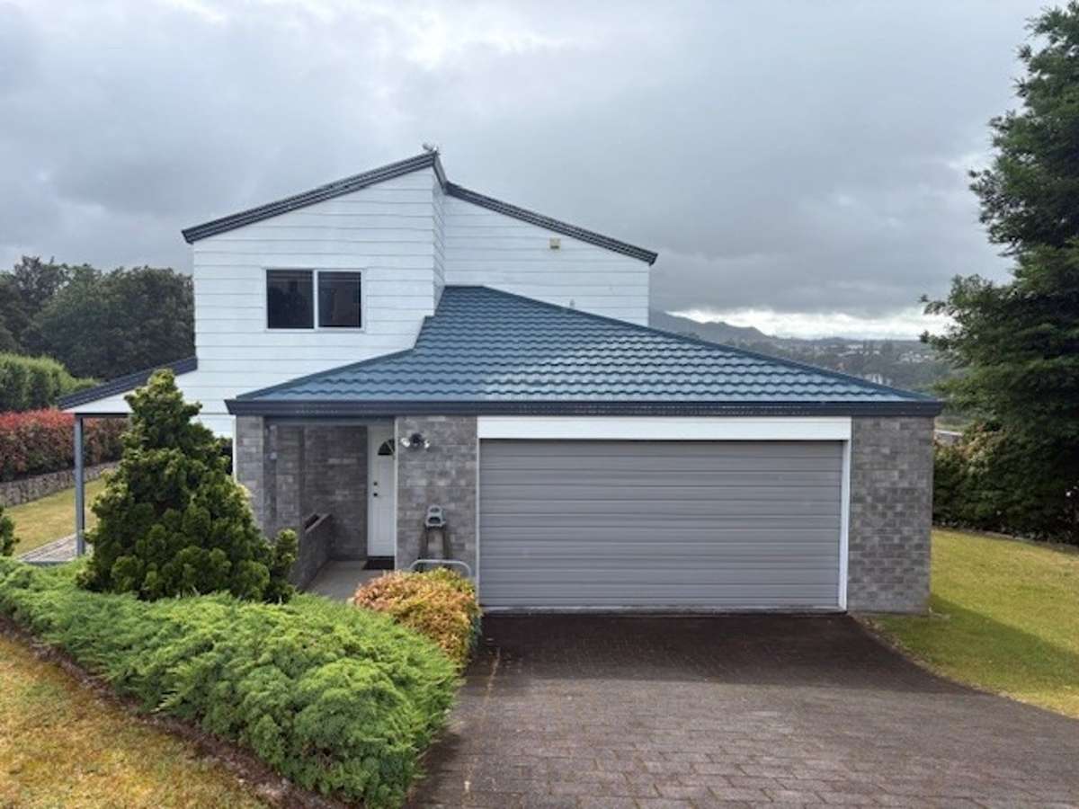 Fantastic Location, Fantastic Home 1