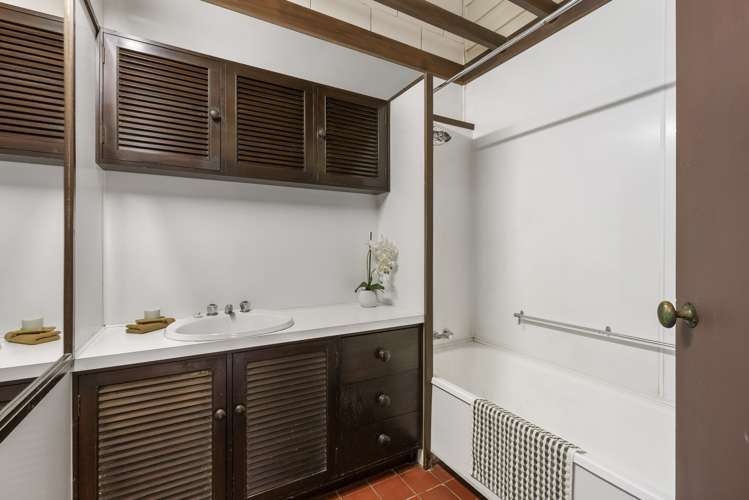 6 Brown Road Ohope_12