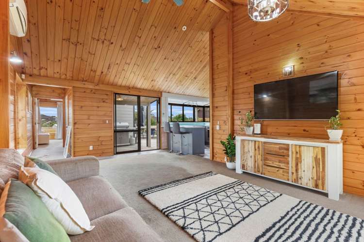 17 Hadley Wood Drive Wattle Downs_11