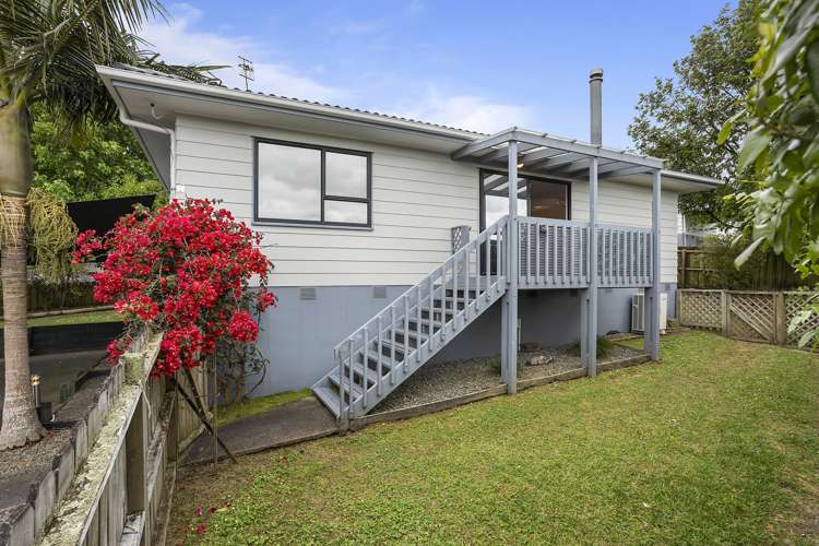 9 Kupari Place Totara Vale_16