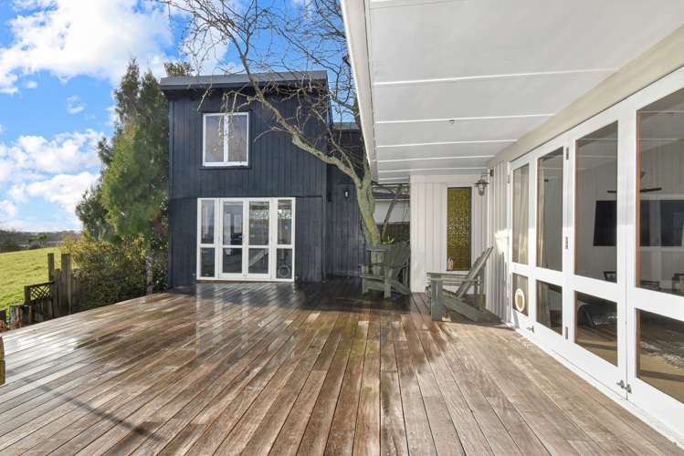 8 Hobsonville Road West Harbour_12