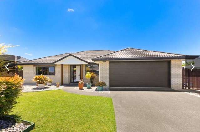 Immaculate Family Home in a Quiet Street