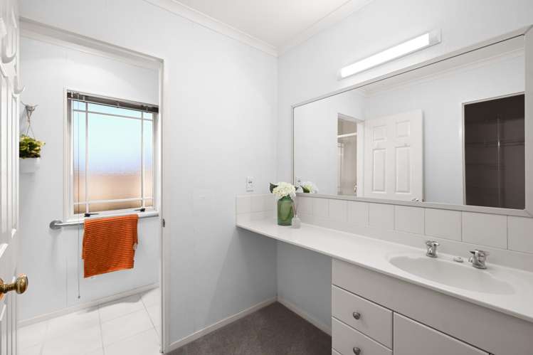 13 Blairgowrie Place Rototuna North_12