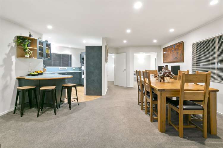 2/74 Braemar Road Castor Bay_5