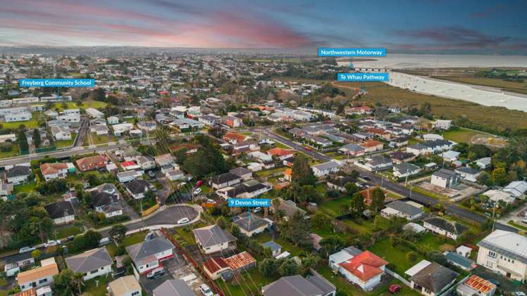 9 Devon Street Te Atatu South_26