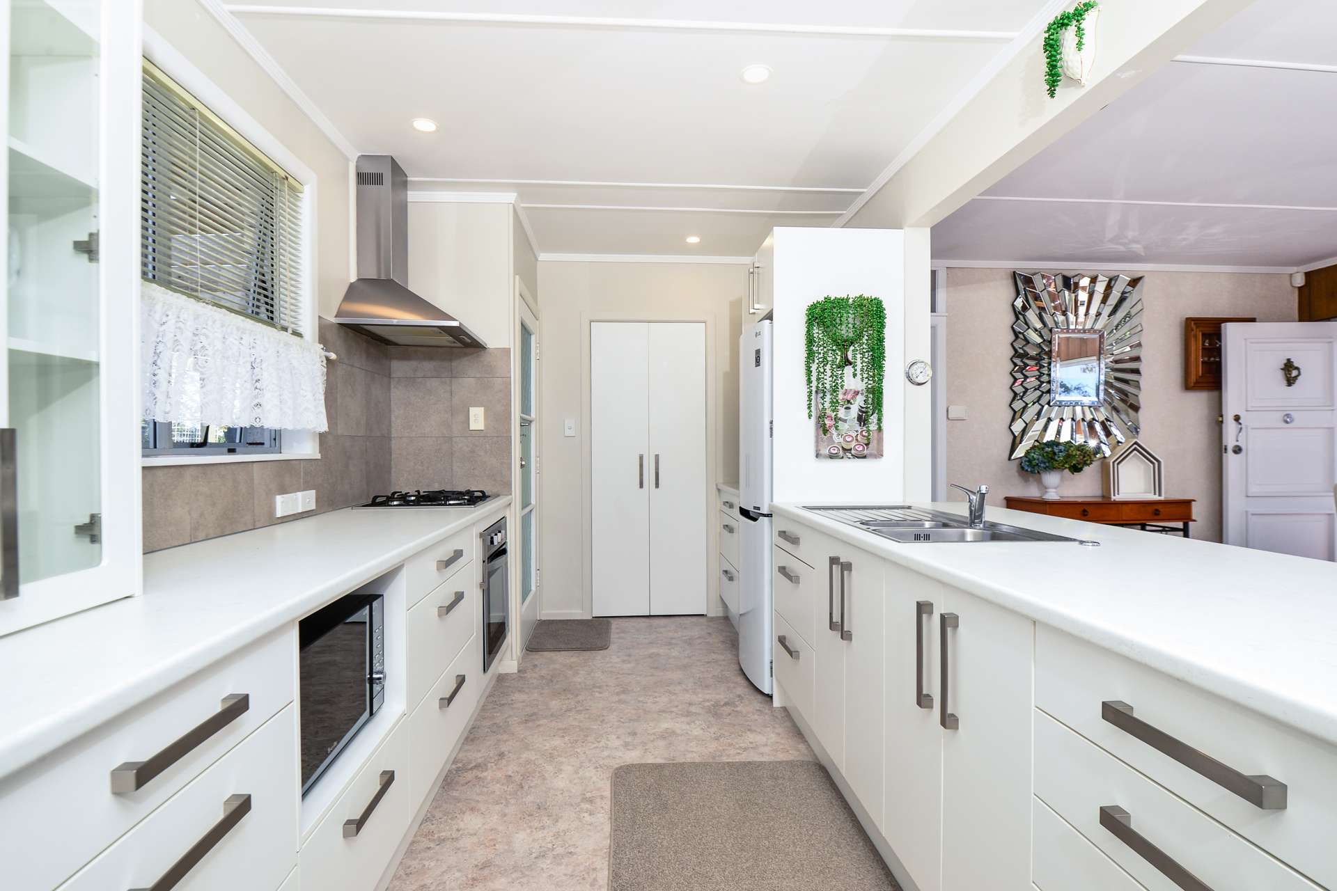 27 Yvonne Street Melville_0