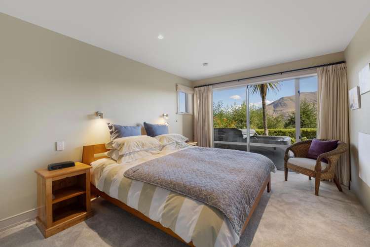 5 Vancouver Drive Queenstown_23