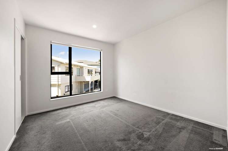 12d Woodhouse Place West Harbour_9