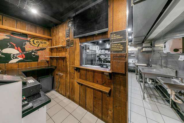 TURNKEY FOOD COURT SPACE AT ELLIOTT STABLES