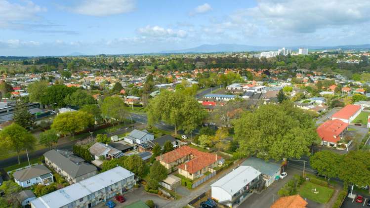 198 Grey Street Hamilton East_18