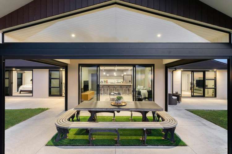 5 Lawrence Carter Drive Bombay_20