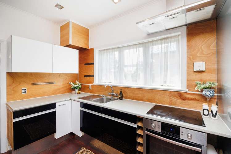 210 College Street West End_4