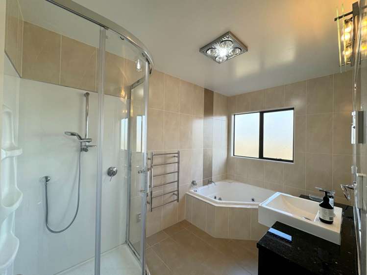 21 Chateau Rise Flat Bush_10