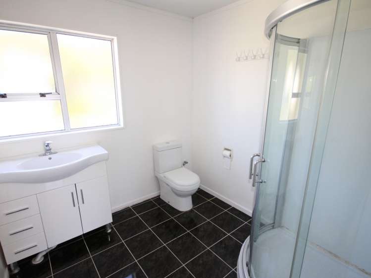 65 Thurleigh Grove Karori_14