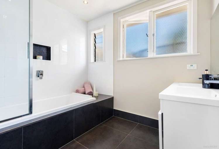 47 Park Road 10878_10