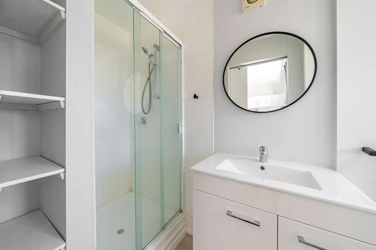 2 Oaklands Grove Clouston Park_17