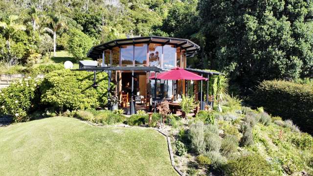 Bush & Birdsong Haven in Whanarua Bay