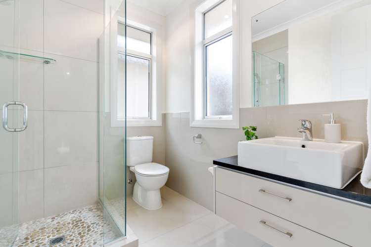 58 Chateau Rise Flat Bush_21