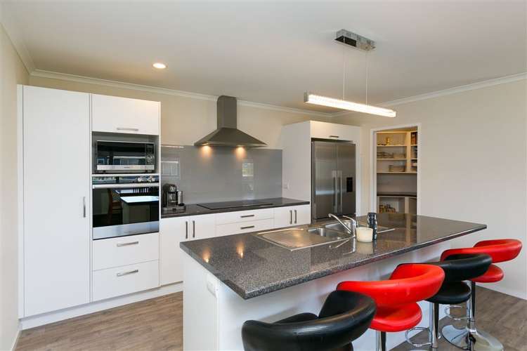 126 Pohutukawa Place Waiwhakaiho_8