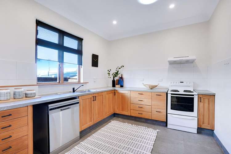 123 Grey Street Hamilton East_10