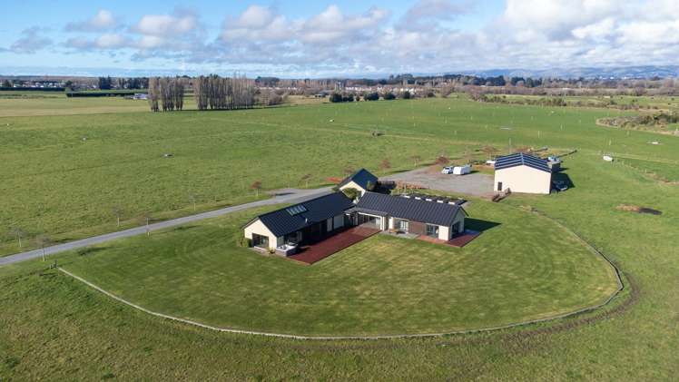 585 Coutts Island Road_1