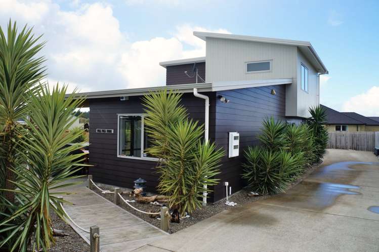 25 Ocean View Rise Ruakaka_1