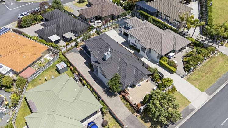 92 West Hoe Heights Orewa_15