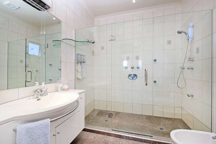 68 Porterfield Road Whitford_14