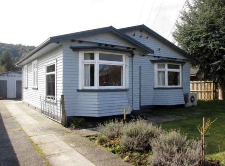 39 Dick Street Reefton_14