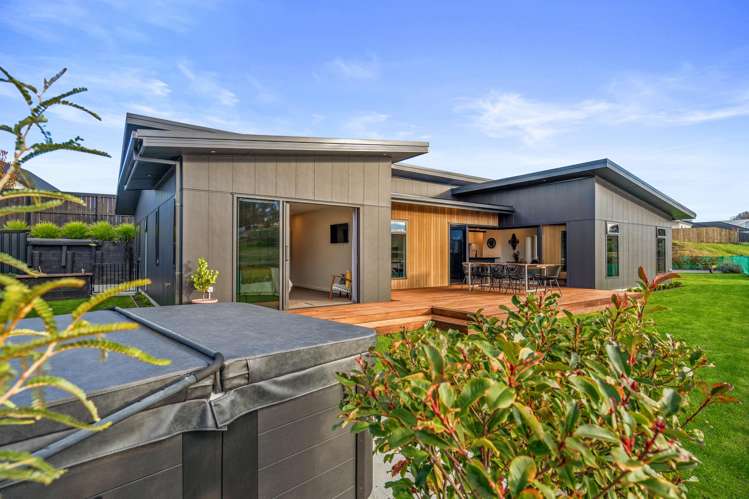 64 Les Wakefield Road_0