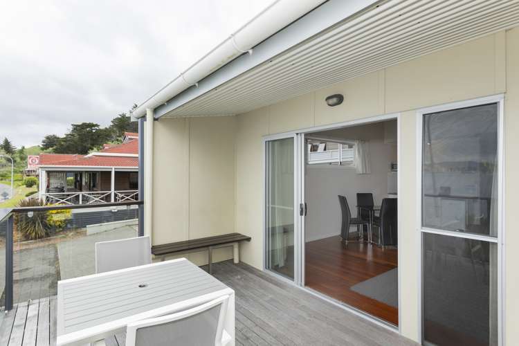 153 Beach Road Tokomaru Bay_16