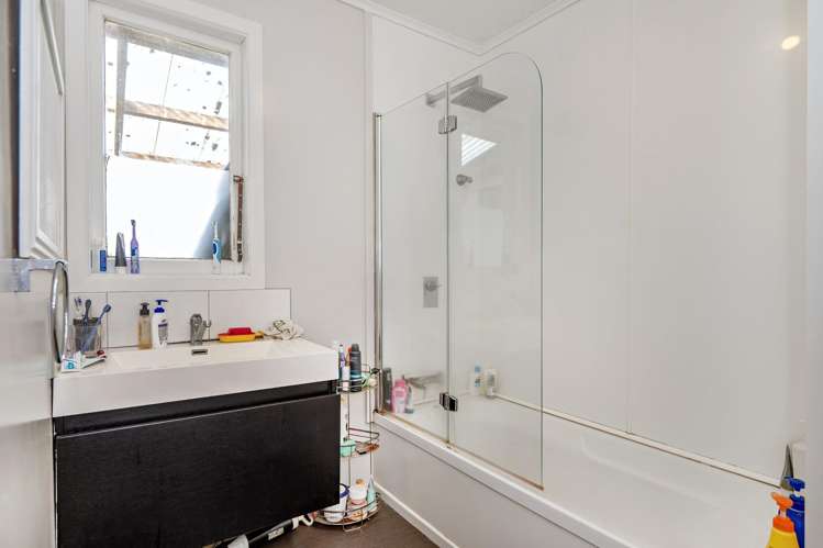 169 Addison Road Waimana_19