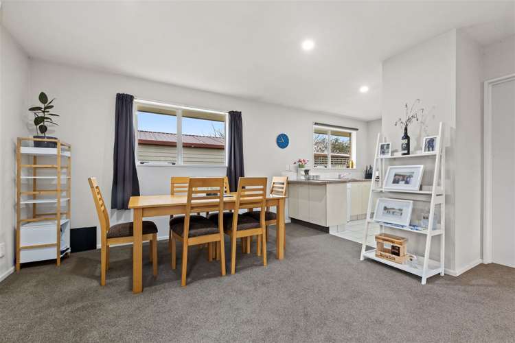 16a Dunedin Street Redwood_4