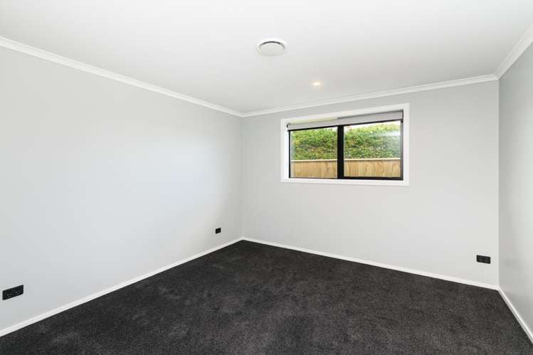 27 Reid Line West Feilding_17