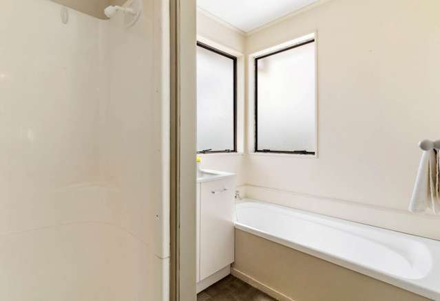 179 Solar Road Glen Eden_4