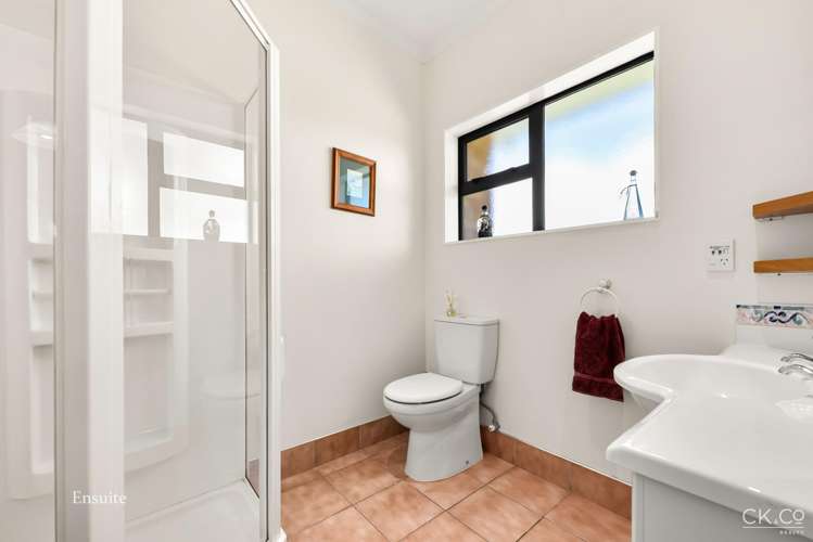 8a Garrett Place Riverstone Terraces_12